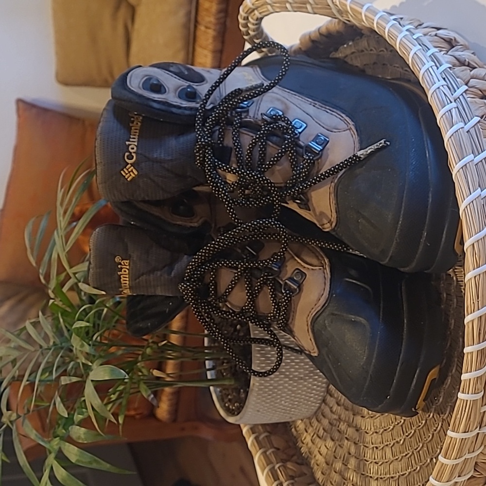 Columbia boots